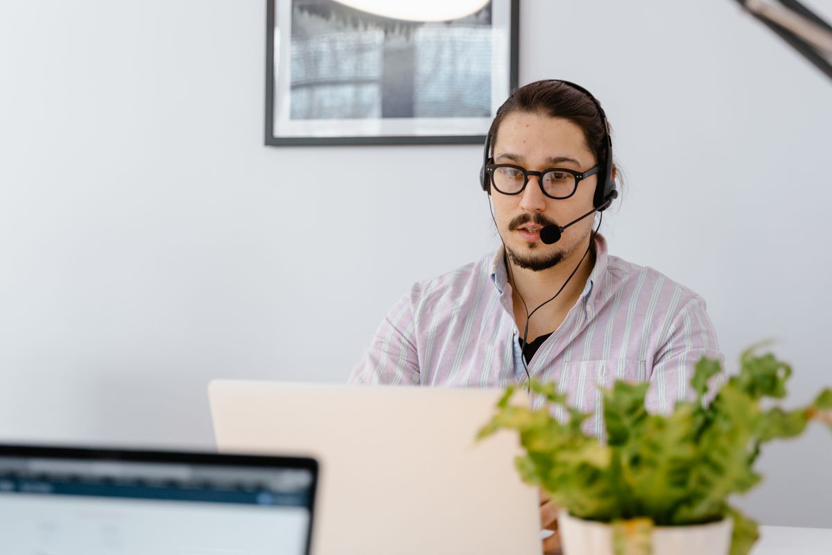 Security specialist monitoring systems